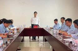Thường trực Đảng ủy xã Bảo Nhai làm việc với Công ty Cổ phần Xây dựng và Thương mại 299