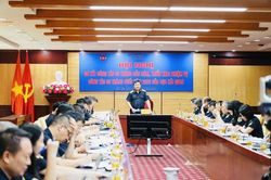 Hải quan thu ngân sách đạt gần 60% dự toán trong nửa đầu năm