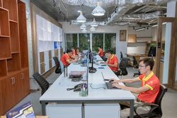 VKC Holdings bị phong tỏa t&agrave;i khoản tại ng&acirc;n h&agrave;ng