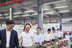 'Nhiệm vụ trung t&acirc;m' của Nghị quyết số 10-NQ/TW