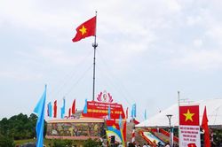 Ước nguyện hòa bình bên dòng sông Bến Hải