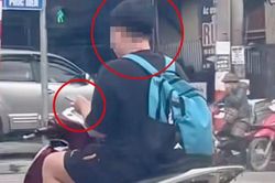 Xử lý nam thanh niên trong clip đầu trần phóng mô tô, bấm điện thoại