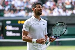 Sinner và Djokovic thẳng tiến vào vòng 4 Wimbledon