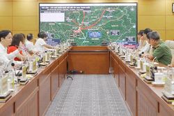 Chủ tịch UBND tỉnh Lê Hải Hòa làm việc với Cục Quản lý xây dựng và doanh trại, Bộ Công an