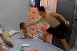 Phẫn nộ g&atilde; cha dượng đ&aacute;nh đập, b&oacute;p cổ b&eacute; g&aacute;i 3 tuổi l&agrave; con ri&ecirc;ng của vợ