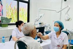 Ph&uacute; Thượng: V&igrave; một cộng đồng khỏe mạnh từ y tế cơ sở