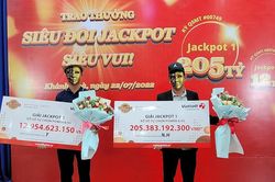C&oacute; tới 2 người c&ugrave;ng tr&uacute;ng Vietlott ng&agrave;y cuối tuần