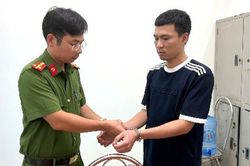 Nhờ người c&ugrave;ng th&ocirc;n xin việc cho vợ, nam thanh ni&ecirc;n bị lừa tiền