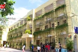 Quyết liệt tinh gọn và mở rộng mạng lưới trường công lập