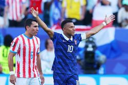 Mbappe ghi bàn đưa Pháp vào tứ kết World Cup