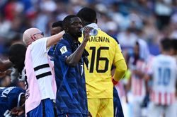 Paraguay 0-0 Pháp: Mbappe cùng đồng đội bế tắc