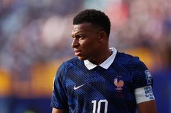 Mbappe vất vả giữa trận đấu bạo lực nhất World Cup 2026