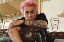 Diễn vi&ecirc;n T&ugrave;ng Mint bị tai nạn, nguy cơ liệt trước khi quay Anh trai ch&ocirc;ng gai