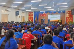 Tư vấn hướng nghiệp, giới thiệu việc làm cho thanh niên nông thôn