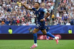 Thơ World Cup: Mbappé - cỗ máy săn bàn
