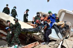 Đoàn Việt Nam đưa 54 thi thể nạn nhân động đất ra khỏi đống đổ nát tại Venezuela