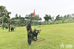 Xây dựng yếu tố chính trị, tinh thần, nâng cao chất lượng huấn luyện, sẵn sàng chiến đấu