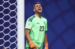 Thủ môn Tây Ban Nha, Unai Simón: 'Ronaldo không còn ở đỉnh cao phong độ như 6-7 năm trước'
