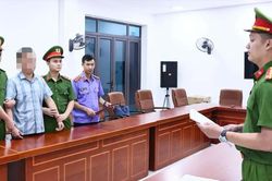 Tạm giữ 1 giáo viên Trường THPT chuyên Tuyên Quang để điều tra vụ điểm 10 cao bất thường