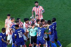 Mbappe đưa Pháp vào tứ kết, Paraguay ôm hận vì VAR