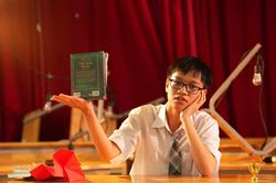 Cha chạy xe tải, mẹ bán cá nuôi ước mơ cho cậu học trò đạt 10 điểm môn Toán