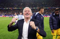 HLV tuyển Pháp Deschamps san bằng kỷ lục tồn tại 48 năm ở World Cup 2026