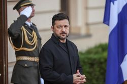 Tổng thống Zelensky điện đ&agrave;m Tổng thống Trump, kỳ vọng Mỹ mở đường chấm dứt xung đột