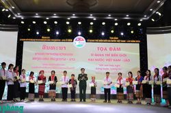 Sắt son hữu nghị - Vững bước tương lai