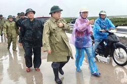 Bí thư Tỉnh ủy Quảng Ninh kiểm tra, chỉ đạo khắc phục hậu quả bão tại Móng Cái
