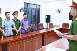 Tạm giữ khẩn cấp một gi&aacute;o vi&ecirc;n Trường THPT Chuy&ecirc;n Tuy&ecirc;n Quang