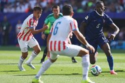 Trực tiếp Paraguay vs Pháp, (0-0) H1: Pháp nỗ lực tìm khoảng trống