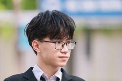 Nam sinh viết tiếp 'cú đúp' giải Nhất bằng ngôi thủ khoa khối A