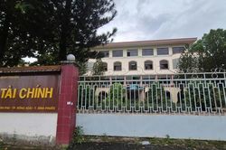 Nhiều trụ sở công ở Đồng Nai có dấu hiệu xuống cấp sau một năm 'vườn không nhà trống'