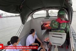 BĐBP Hải Ph&ograve;ng kịp thời đưa bệnh nhi nguy kịch v&agrave;o đất liền cấp cứu