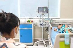 Bé trai 6 tuổi nguy kịch khi đi học bơi, bác sĩ cảnh báo sai lầm chết người tại bể bơi công cộng
