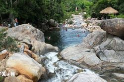Vẻ đẹp hoang sơ của Hồ Rà Hách-Suối Ruông giữa đại ngàn Trường Sơn