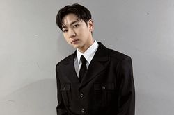 Lee Joo Seung được khen ngợi sau khi quyên góp 100 triệu won