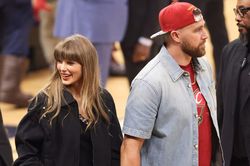 Đám cưới Taylor Swift và Travis Kelce: Khách mời bị thu điện thoại, nhân viên chụp lén lập tức mất việc