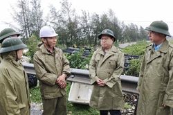 Quảng Ninh đẩy nhanh khắc phục hậu quả bão, giữ thông suốt hoạt động thương mại