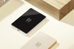 Sạc dự phòng Bang & Olufsen Qi2: Khi công nghệ sạc trở thành món đồ xa xỉ
