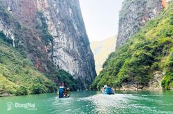 Ngoạn mục với hành trình con đường Hạnh Phúc