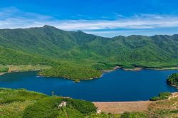 Tiếng vọng trong những phiến đá rêu phong