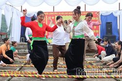 Ph&aacute;t triển du lịch gắn với giữ g&igrave;n bản sắc văn h&oacute;a Mường ở Lai Đồng