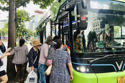 Hành khách vẫn phải mua vé xe bus trong Vành đai 1: Cơ quan quản lý nói gì ?