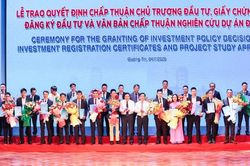 Quảng Trị trao quyết định chủ trương đầu tư cho hàng loạt dự án