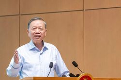 Thể chế mở đường cho năng lực ph&aacute;t triển mới