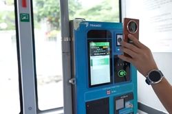Hà Nội gia hạn sử dụng thẻ xe buýt miễn phí mẫu cũ