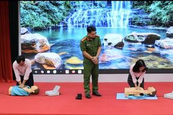Huấn luyện nghiệp vụ phòng cháy, chữa cháy và cứu nạn, cứu hộ tại Ngân hàng Chính sách xã hội tỉnh