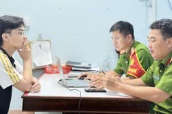 Thanh niên đến Công an nhờ hỗ trợ trả lại 4,5 tỷ đồng 'người lạ' chuyển nhầm vào tài khoản