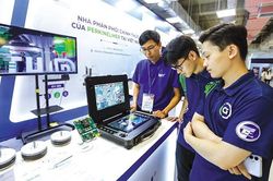 Ch&iacute;nh s&aacute;ch ưu đ&atilde;i tiếp sức nghi&ecirc;n cứu c&ocirc;ng nghệ cao v&agrave; c&ocirc;ng nghệ chiến lược